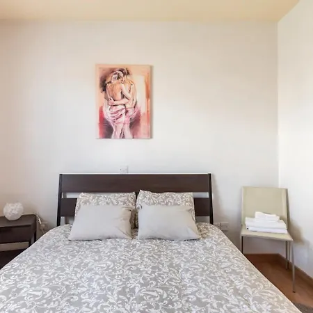 Appartement Warm In The Heart Of The Center - Balcony & View Nicosia