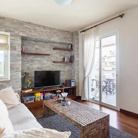 Warm In The Heart Of The Center - Balcony & View 尼科西亚