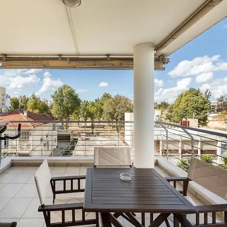 דירה Warm In The Heart Of The Center - Balcony & View *