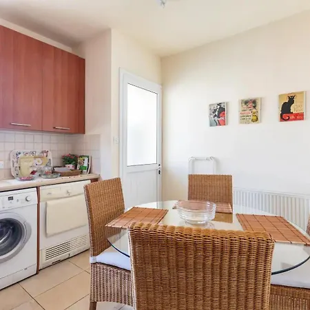 דירה Warm In The Heart Of The Center - Balcony & View ניקוסיה