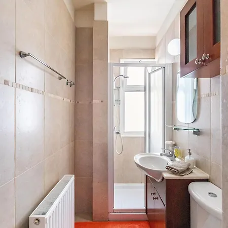 Warm In The Heart Of The Center - Balcony & View *