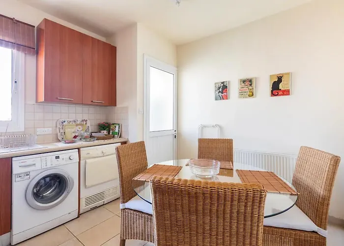 Apartment Warm In The Heart Of The Center - Balcony & View Nicosia