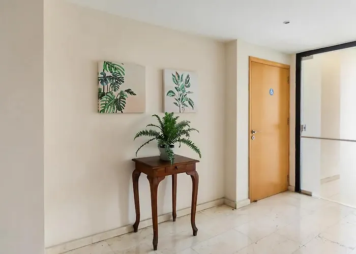 Warm In The Heart Of The Center - Balcony & View * Nicosia